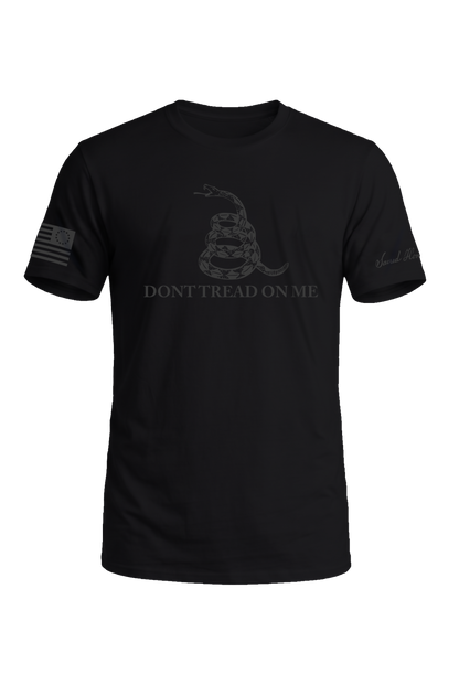 Never Surrender Don't Tread On Me Tee in Midnight Patriot — American-made